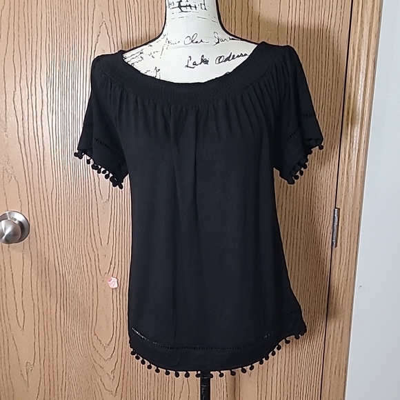 blu ivy Tops - Blu Ivy pom pom tassel trim boho hippie off the shoulder top